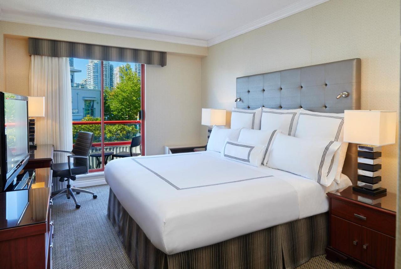 Granville Island Hotel Vancouver Bagian luar foto