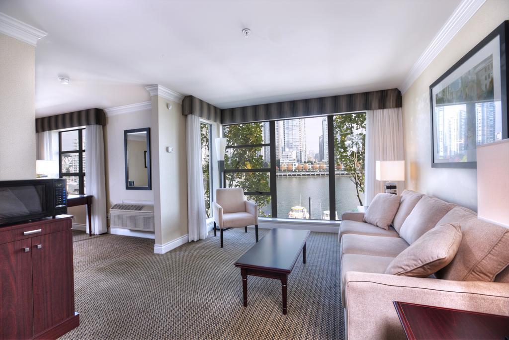 Granville Island Hotel Vancouver Bagian luar foto